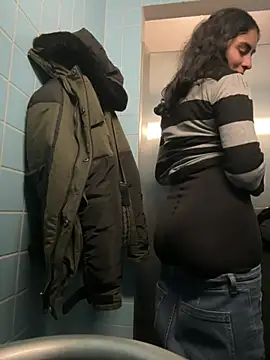 latingangsex online show from February 19, 2026, 6:16 pm