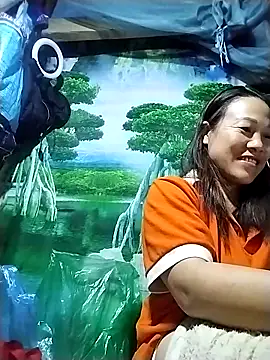 asakaka online show from October 14, 2025, 8:53 pm