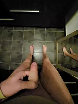 Snapshot of rezzzze chatting on January 9, 2026, 4:52 am rezzzze online show from January 9, 2026, 4:52 am