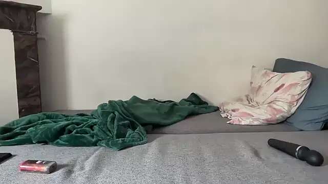 nanaisbackk online show from March 7, 2026, 12:10 pm