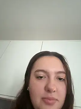 Victoria6989 online show from December 18, 2025, 10:52 am