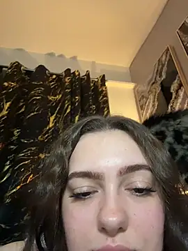 Victoria6989 online show from February 28, 2026, 8:41 pm