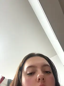 Victoria6989 online show from December 2, 2025, 11:06 pm