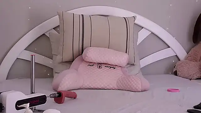 Martyca Beee online show from October 15, 2025, 1:08 pm