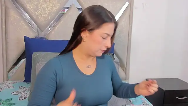 mia fox4 online show from October 29, 2025, 12:04 pm