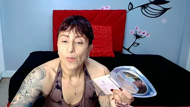 Charlotte  Gray online show from October 11, 2025, 12:28 pm