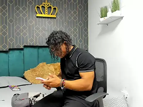 casike1 online show from November 14, 2025, 11:41 pm