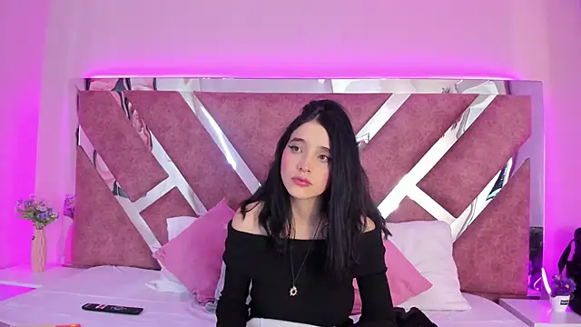 MeganR  online show from December 20, 2025, 7:17 pm