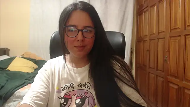 Snapshot of Venus_cat_ chatting on May 23, 2026, 10:20 pm Venus cat online show from May 23, 2026, 10:20 pm