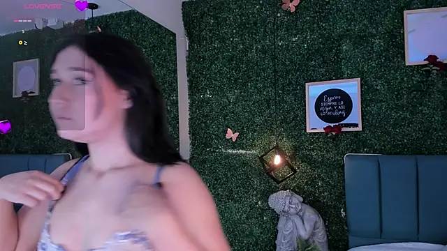 Rubyvixxen  online show from October 31, 2025, 3:47 am