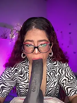 Solaangel  online show from February 17, 2026, 11:02 pm