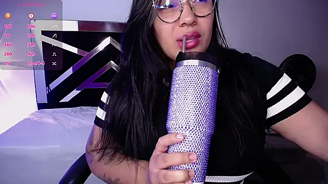 CataleyaMoonroe online show from October 28, 2025, 5:12 pm