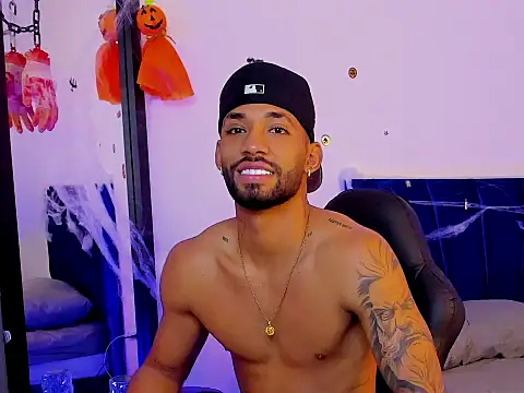 Snapshot of theo_sky1 chatting on October 16, 2025, 4:37 pm theo sky1 online show from October 16, 2025, 4:37 pm