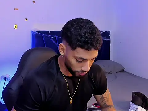 Snapshot of theo_sky1 chatting on October 22, 2025, 3:00 pm theo sky1 online show from October 22, 2025, 3:00 pm