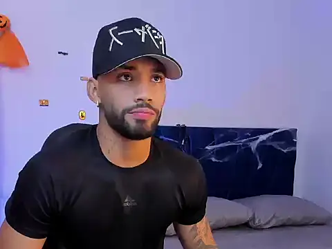 Snapshot of theo_sky1 chatting on October 27, 2025, 2:18 pm theo sky1 online show from October 27, 2025, 2:18 pm