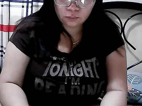 HornyPussie69 online show from April 17, 2026, 11:40 pm