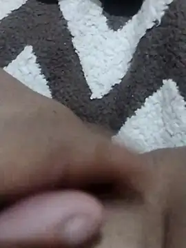 ShopeUN7 online show from April 16, 2026, 9:50 pm