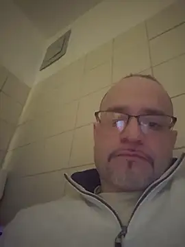 Curious9884 online show from March 18, 2026, 12:03 am