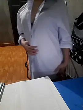 Zun 121 online show from November 25, 2025, 5:24 pm