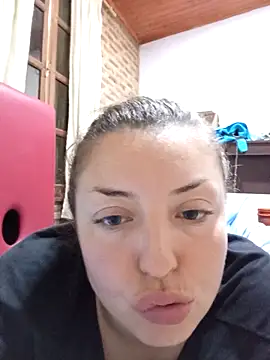 luu2020 online show from October 3, 2025, 3:30 am