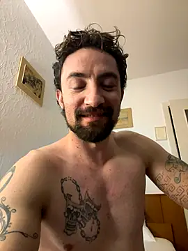 Snapshot of carlosnoveno chatting on October 19, 2025, 1:30 am carlosnoveno online show from October 19, 2025, 1:30 am