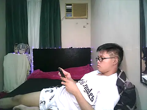 Snapshot of hot_babyboy26 chatting on November 7, 2025, 10:20 am hot babyboy26 online show from November 7, 2025, 10:20 am