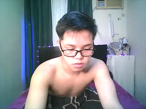 Snapshot of hot_babyboy26 chatting on October 19, 2025, 8:17 am hot babyboy26 online show from October 19, 2025, 8:17 am