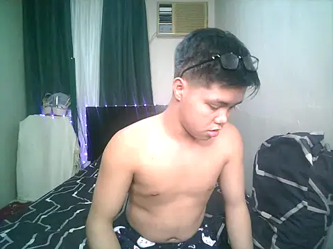 Snapshot of hot_babyboy26 chatting on November 6, 2025, 11:25 am hot babyboy26 online show from November 6, 2025, 11:25 am