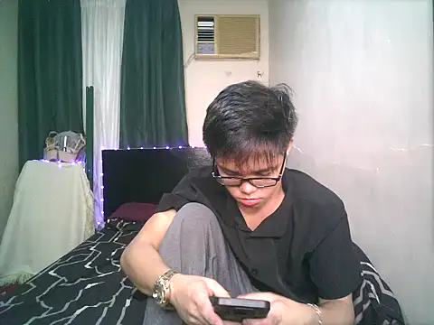 Snapshot of hot_babyboy26 chatting on November 1, 2025, 2:11 pm hot babyboy26 online show from November 1, 2025, 2:11 pm