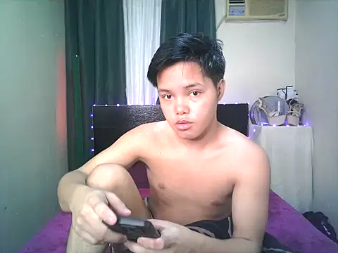 Snapshot of hot_babyboy26 chatting on October 10, 2025, 10:27 am hot babyboy26 online show from October 10, 2025, 10:27 am