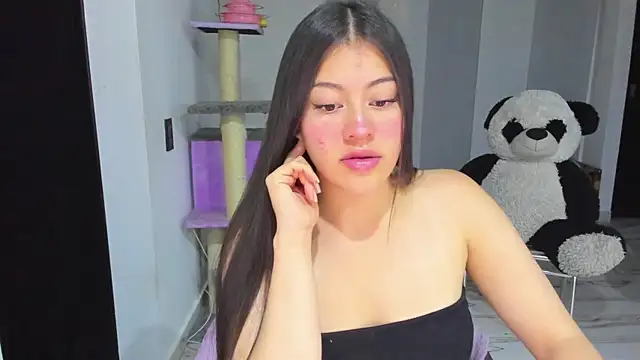 amazingloren999 online show from November 21, 2025, 12:42 am