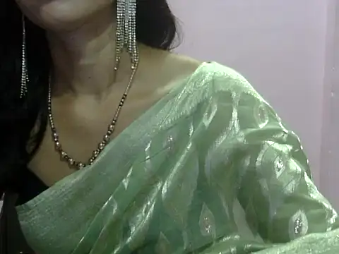 Snapshot of Laila_Cute chatting on July 3, 2026, 2:56 pm Laila Cute online show from July 3, 2026, 2:56 pm