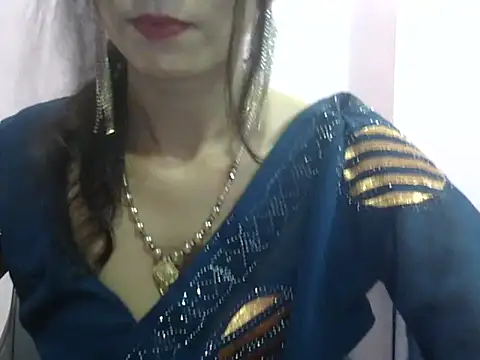 Snapshot of Laila_Cute chatting on July 11, 2026, 5:13 pm Laila Cute online show from July 11, 2026, 5:13 pm