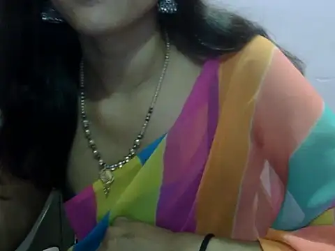 Laila Cute online show from May 21, 2026, 1:52 pm