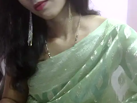 Snapshot of Laila_Cute chatting on July 14, 2026, 3:18 pm Laila Cute online show from July 14, 2026, 3:18 pm