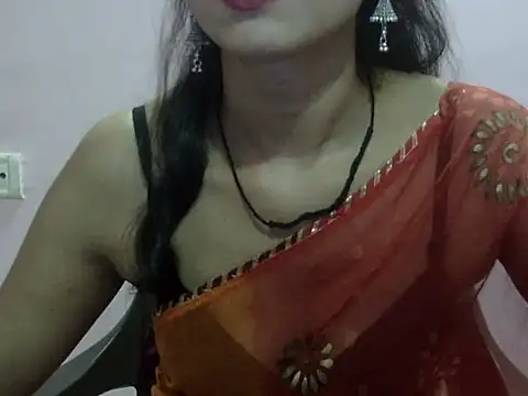 Snapshot of Laila_Cute chatting on June 29, 2026, 4:28 pm Laila Cute online show from June 29, 2026, 4:28 pm