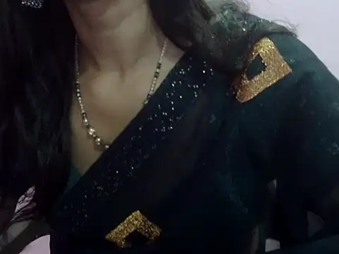 Laila Cute online show from May 4, 2026, 5:33 am