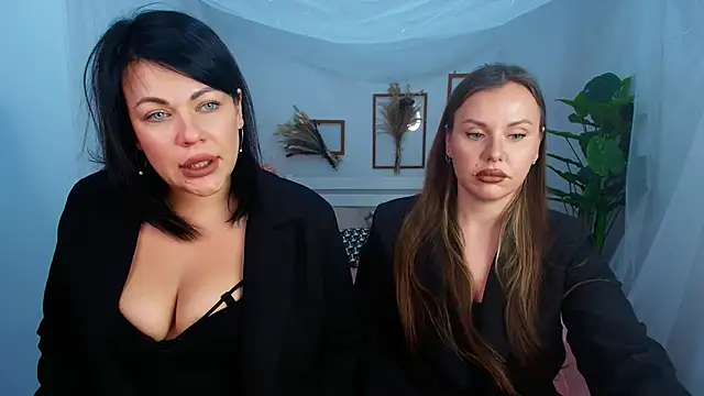 Li0ra online show from October 8, 2025, 8:27 am