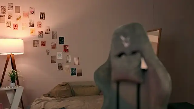 branchwithflowerss online show from October 16, 2025, 1:08 pm