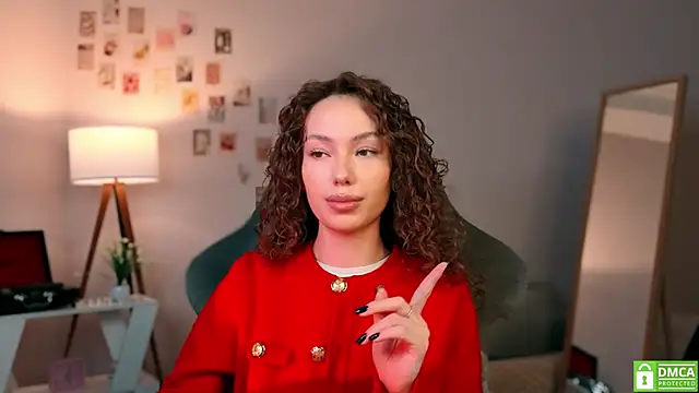 branchwithflowerss online show from October 7, 2025, 12:39 pm