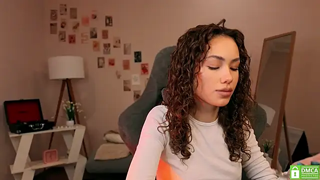 branchwithflowerss online show from October 31, 2025, 1:52 pm