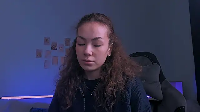 branchwithflowerss online show from November 15, 2025, 6:39 am