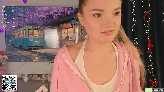 JulieLupo online show from April 11, 2026, 7:45 am