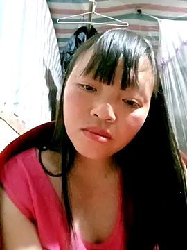 Snapshot of Minkine022 chatting on January 15, 2026, 5:49 pm Minkine022 online show from January 15, 2026, 5:49 pm