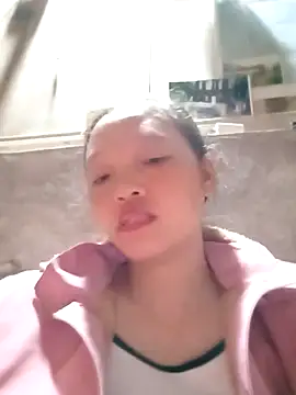 Minkine022 online show from October 31, 2025, 6:43 am