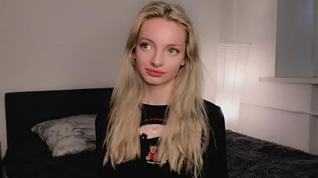 PocketDollX online show from October 2, 2025, 2:09 pm