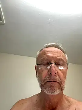 Snapshot of ApolloThrust chatting on October 13, 2025, 12:07 pm ApolloThrust online show from October 13, 2025, 12:07 pm