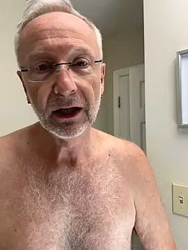 Snapshot of ApolloThrust chatting on October 10, 2025, 12:50 pm ApolloThrust online show from October 10, 2025, 12:50 pm