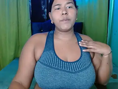 Snapshot of Ebony_luna chatting on February 27, 2026, 5:35 pm Ebony luna online show from February 27, 2026, 5:35 pm