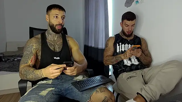 MasculineGuy99 online show from November 11, 2025, 8:53 am